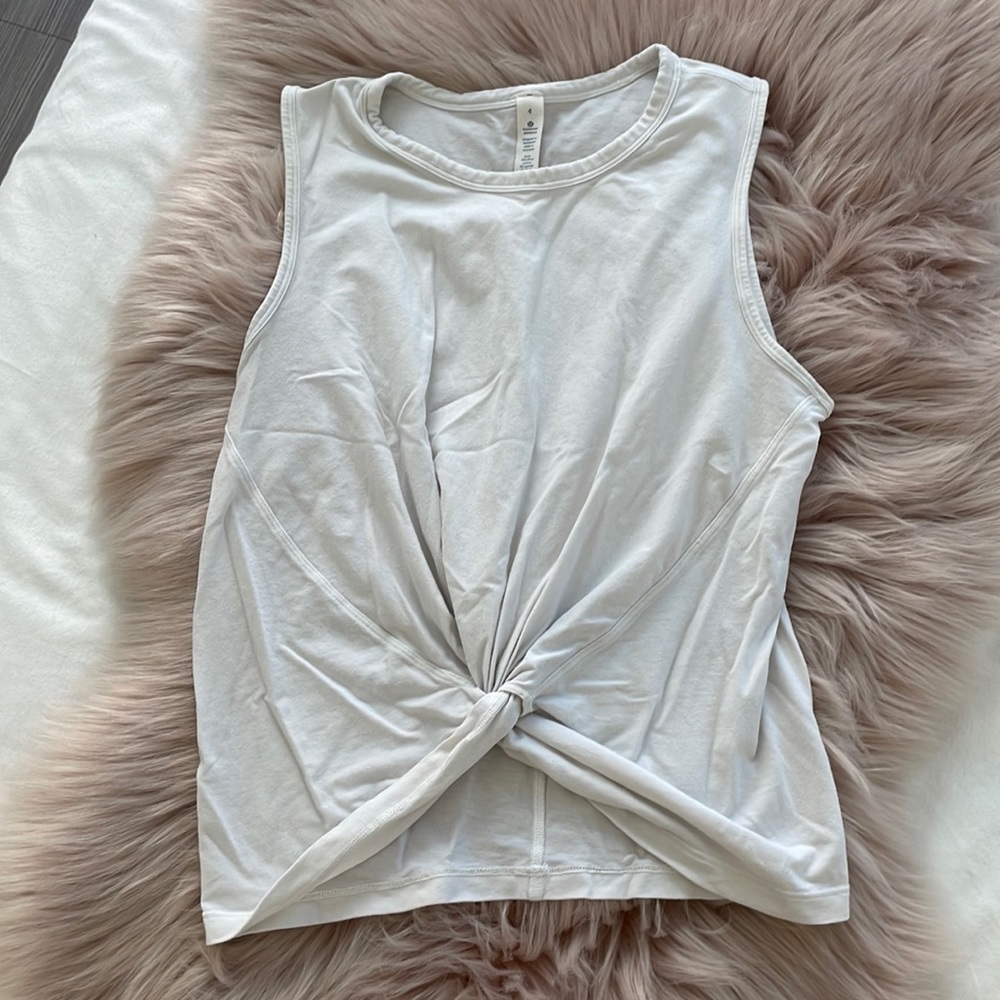 Lululemon white cropped tank